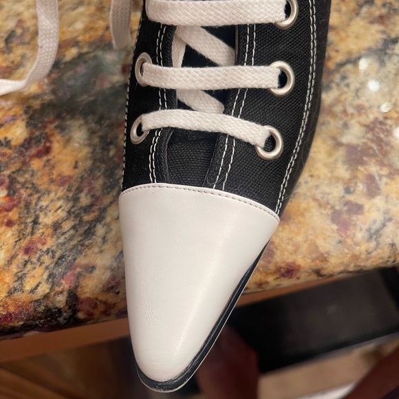 Authentic Manolo Blahnik lace up black sneaker - Picture 7 of 8